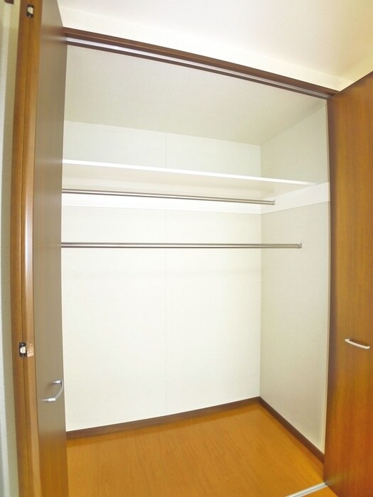 物件内観写真18　(収納)