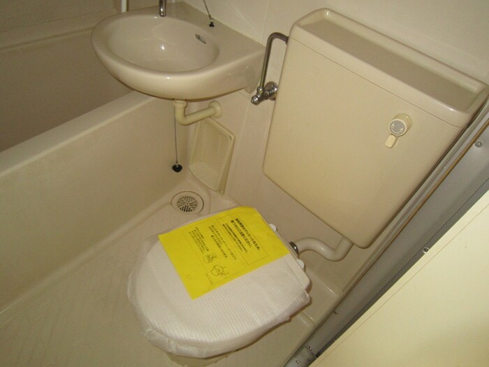 物件内観写真8　(トイレ)