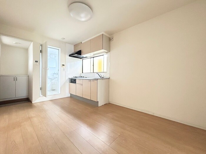 物件内観写真8　(居室)