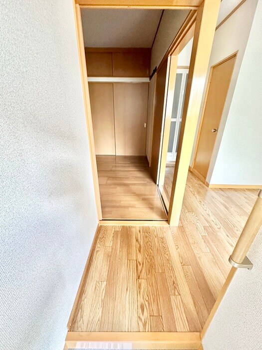 物件内観写真18　(廊下)