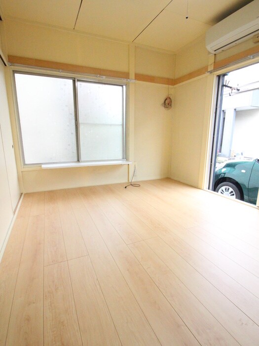 物件内観写真9　(居室)