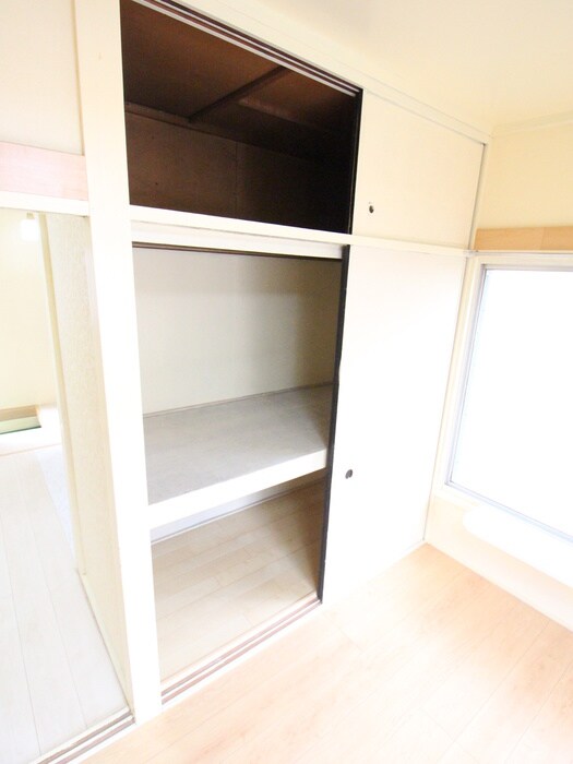物件内観写真12　(収納)
