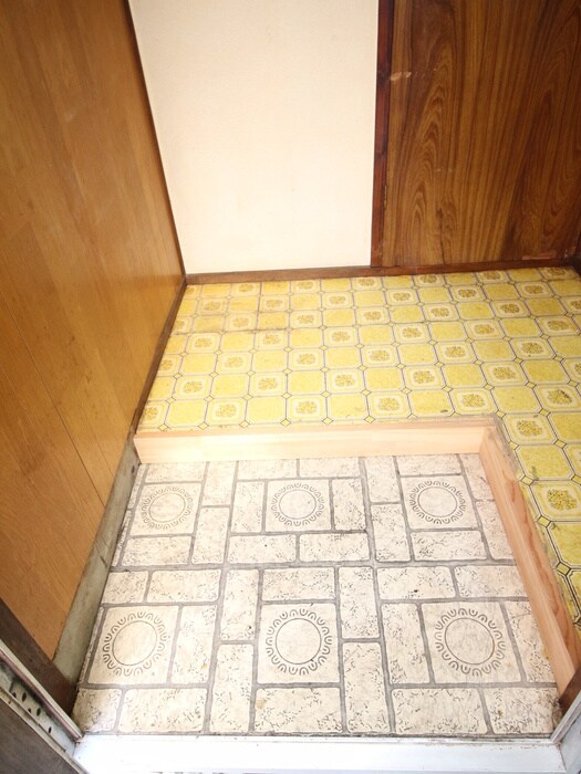 物件内観写真16　(玄関)