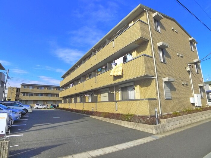 物件外観写真2　(駐車場)