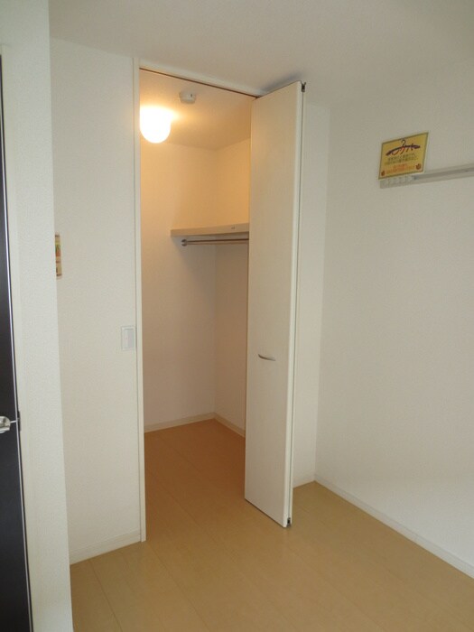 物件内観写真7　(収納)