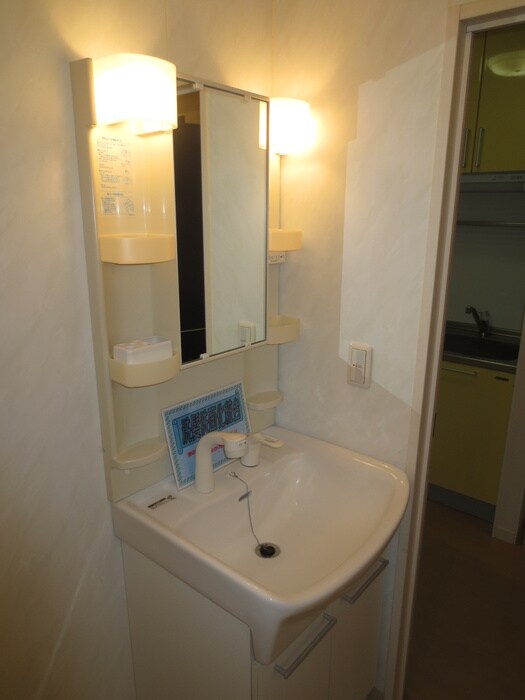 物件内観写真8　(洗面)