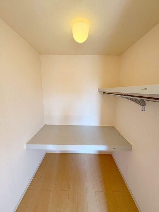 物件内観写真8　(収納)