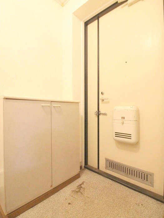 物件内観写真7　(玄関)