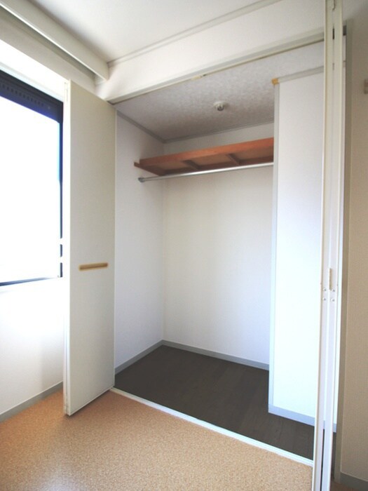 物件内観写真11　(収納)