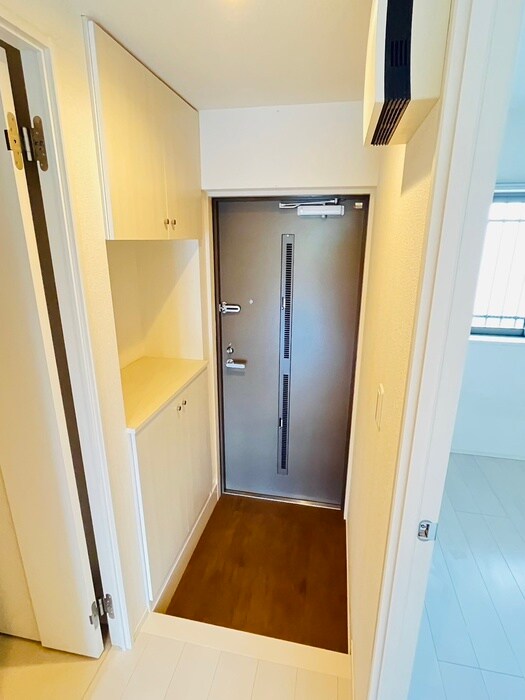 物件内観写真19　(玄関)