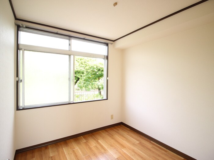 物件内観写真11　(居室)