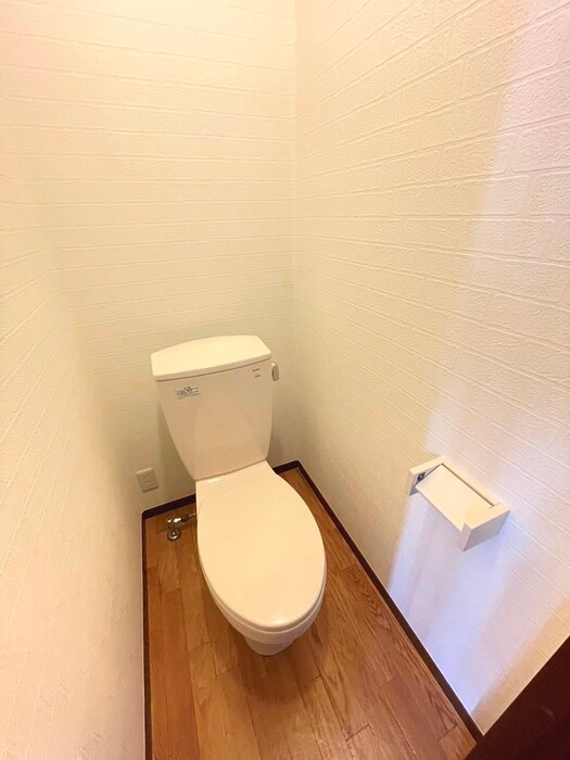 物件内観写真12　(トイレ)