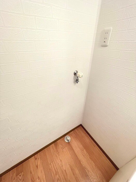 物件内観写真15　(洗濯機置場)