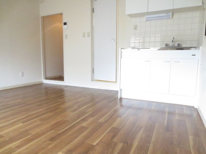 物件内観写真13　(室内からの展望)