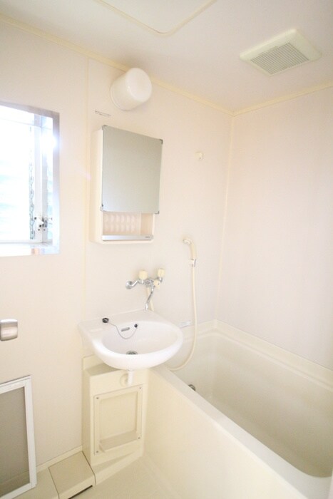 物件内観写真11　(バス／シャワールーム等)