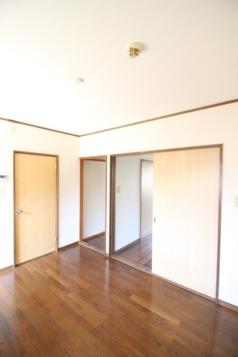 物件内観写真19　(居室)