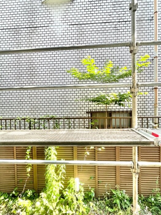 物件内観写真16　(室内からの展望)