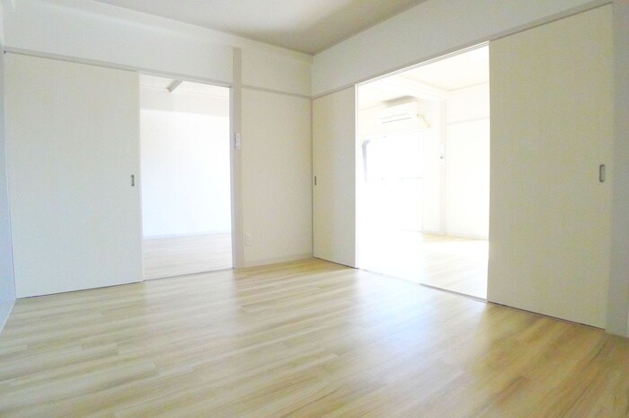 物件内観写真18　(居室)