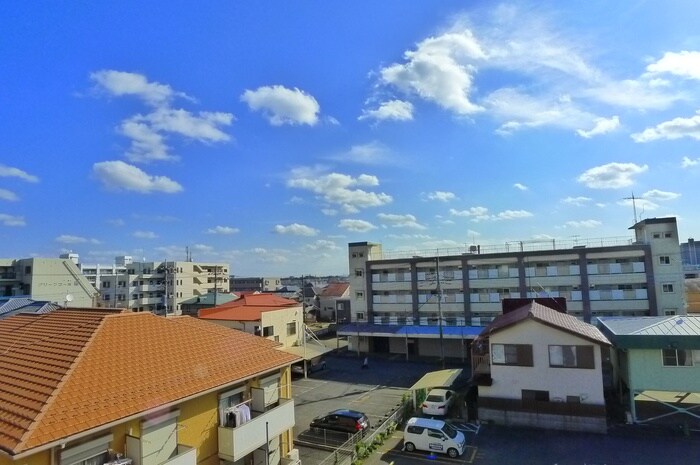 物件内観写真22　(室内からの展望)