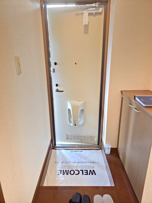 物件内観写真11　(玄関)