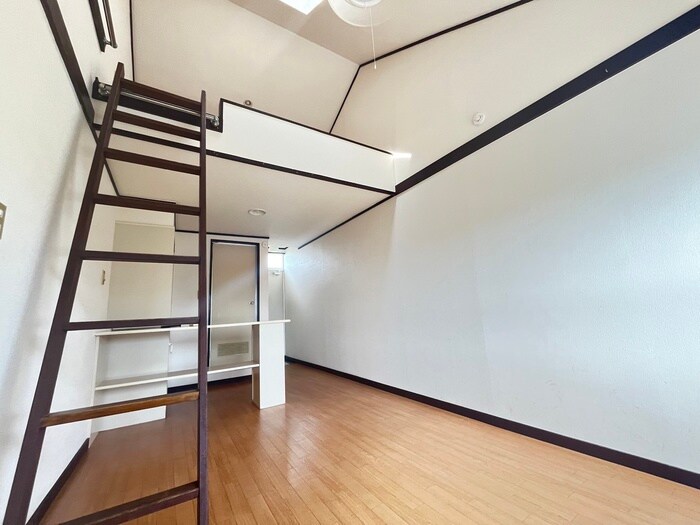 物件内観写真8　(居室)