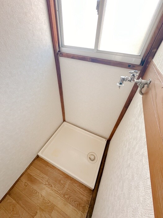 物件内観写真15　(洗濯機置場)