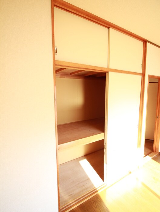 物件内観写真16　(収納)