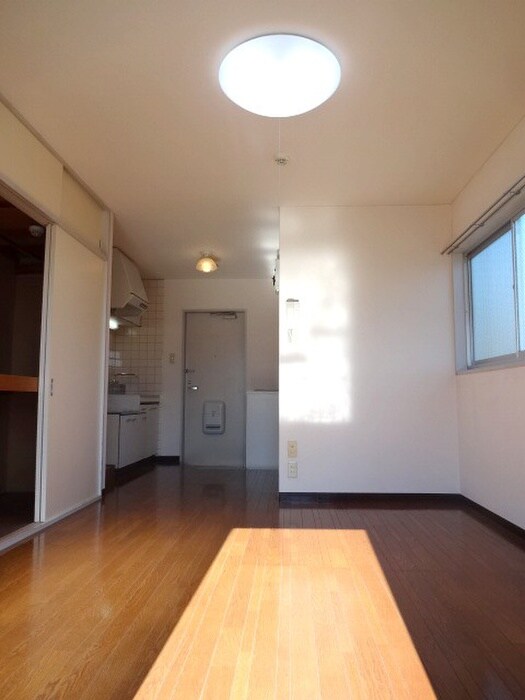 物件内観写真10　(居室)