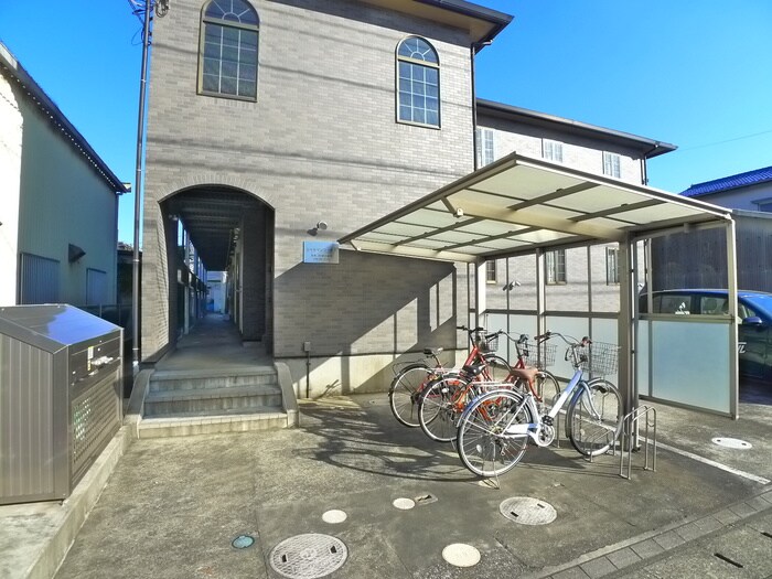 物件外観写真3　(駐輪場)