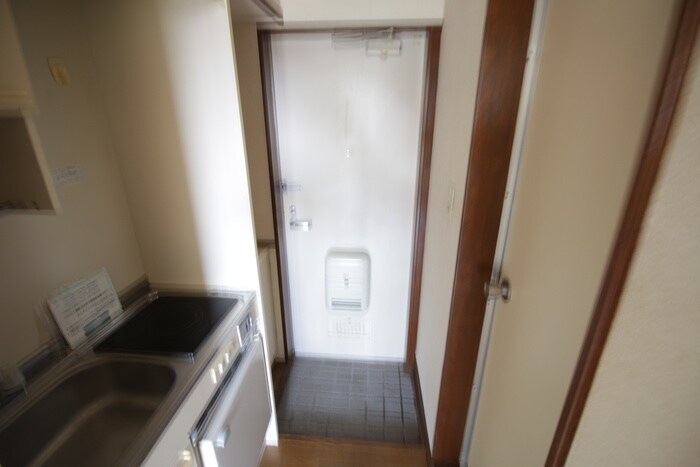 物件内観写真18　(玄関)