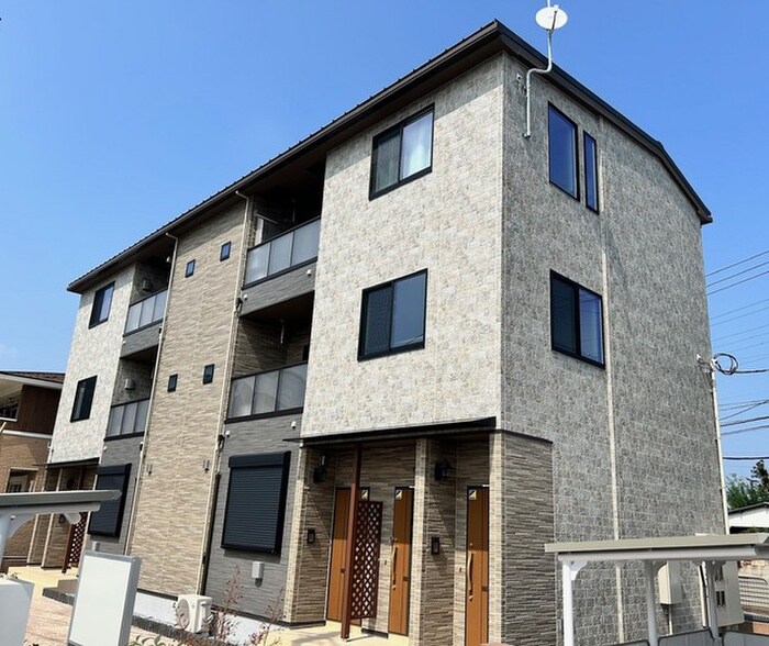 物件外観写真1　(外観写真)