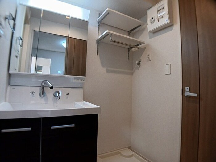 物件内観写真7　(洗面)