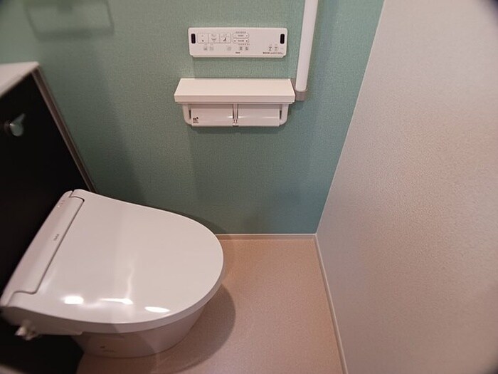 物件内観写真9　(トイレ)