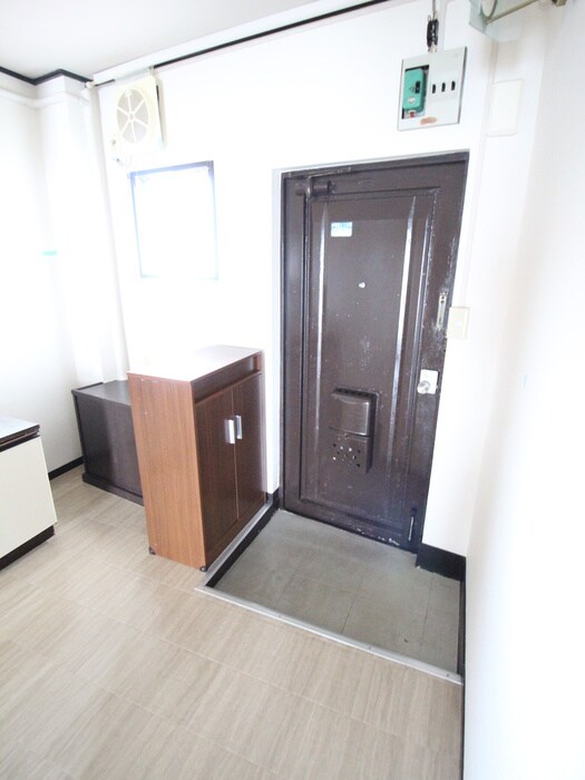 物件内観写真20　(玄関)