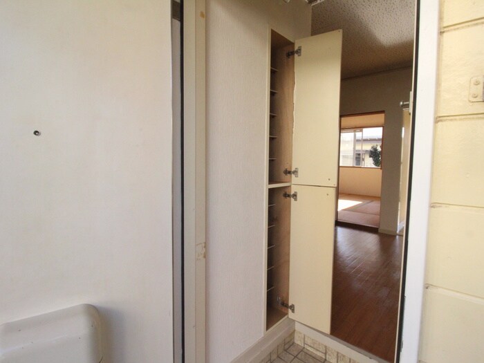 物件内観写真18　(靴箱)