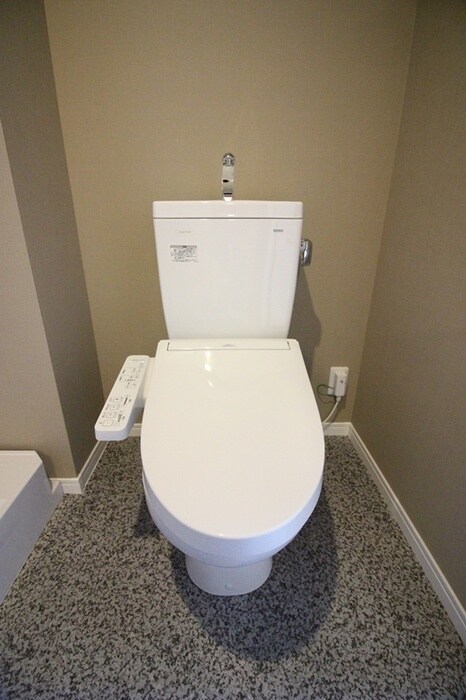 物件内観写真14　(トイレ)