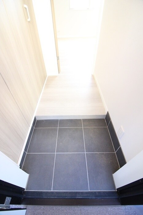 物件内観写真16　(玄関)