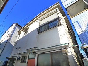 国　　井　　荘外観写真