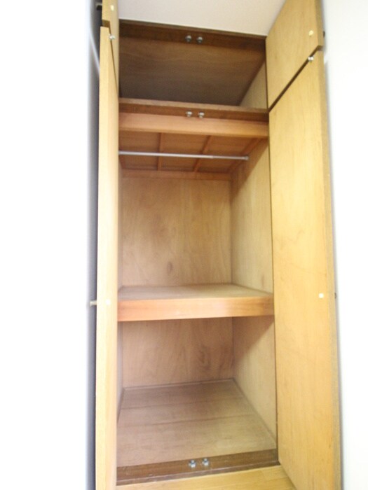 物件内観写真10　(収納)