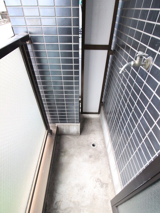 物件内観写真16　(洗濯機置場)