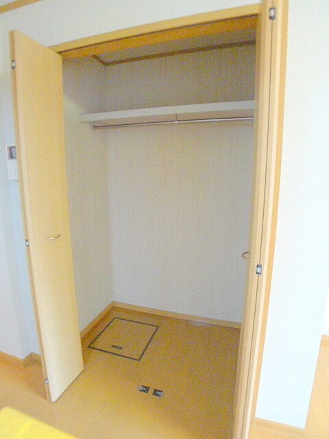 物件内観写真6　(収納)