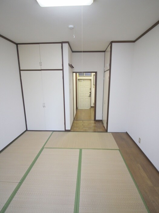 物件内観写真10　(居室)