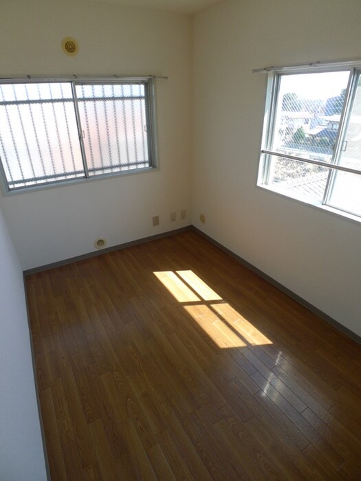 物件内観写真4　(居室)