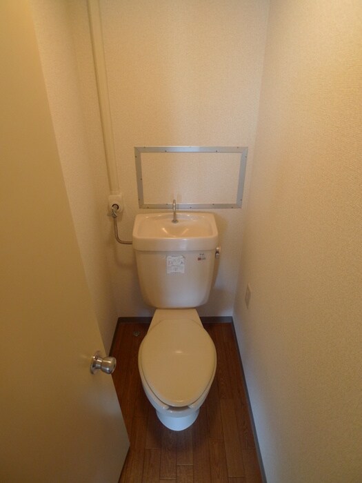 物件内観写真9　(トイレ)