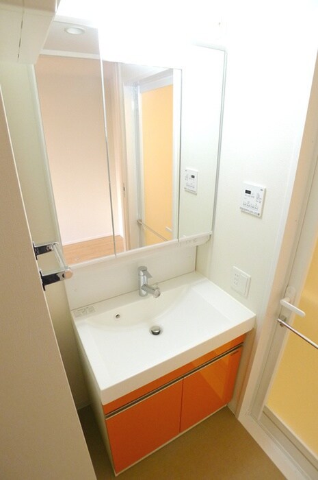 物件内観写真11　(洗面)