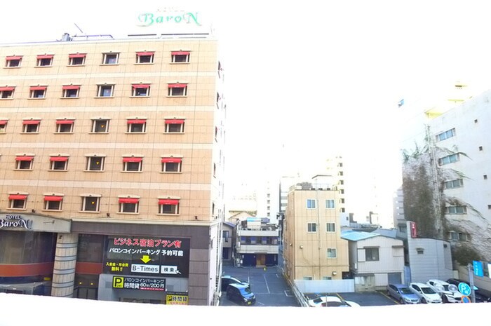 物件内観写真18　(室内からの展望)