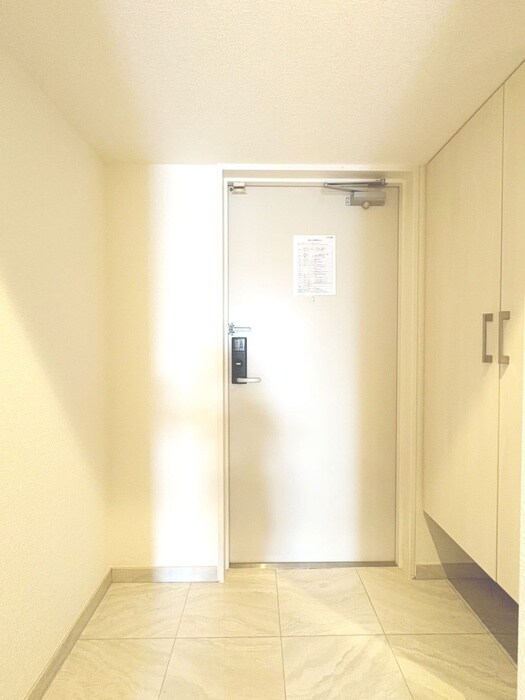 物件内観写真19　(玄関)