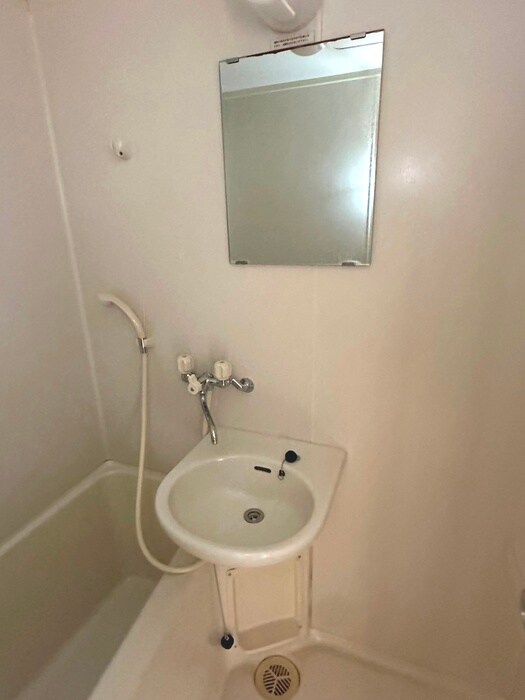 物件内観写真8　(洗面)