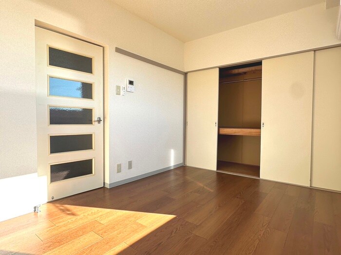 物件内観写真18　(居室)