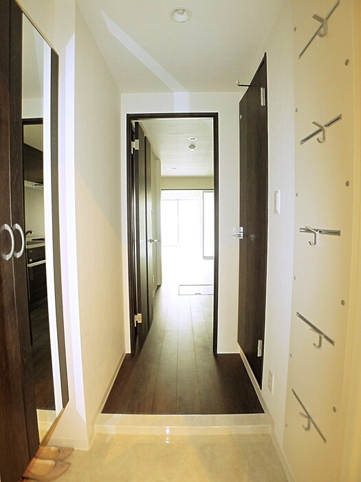 物件内観写真11　(玄関)